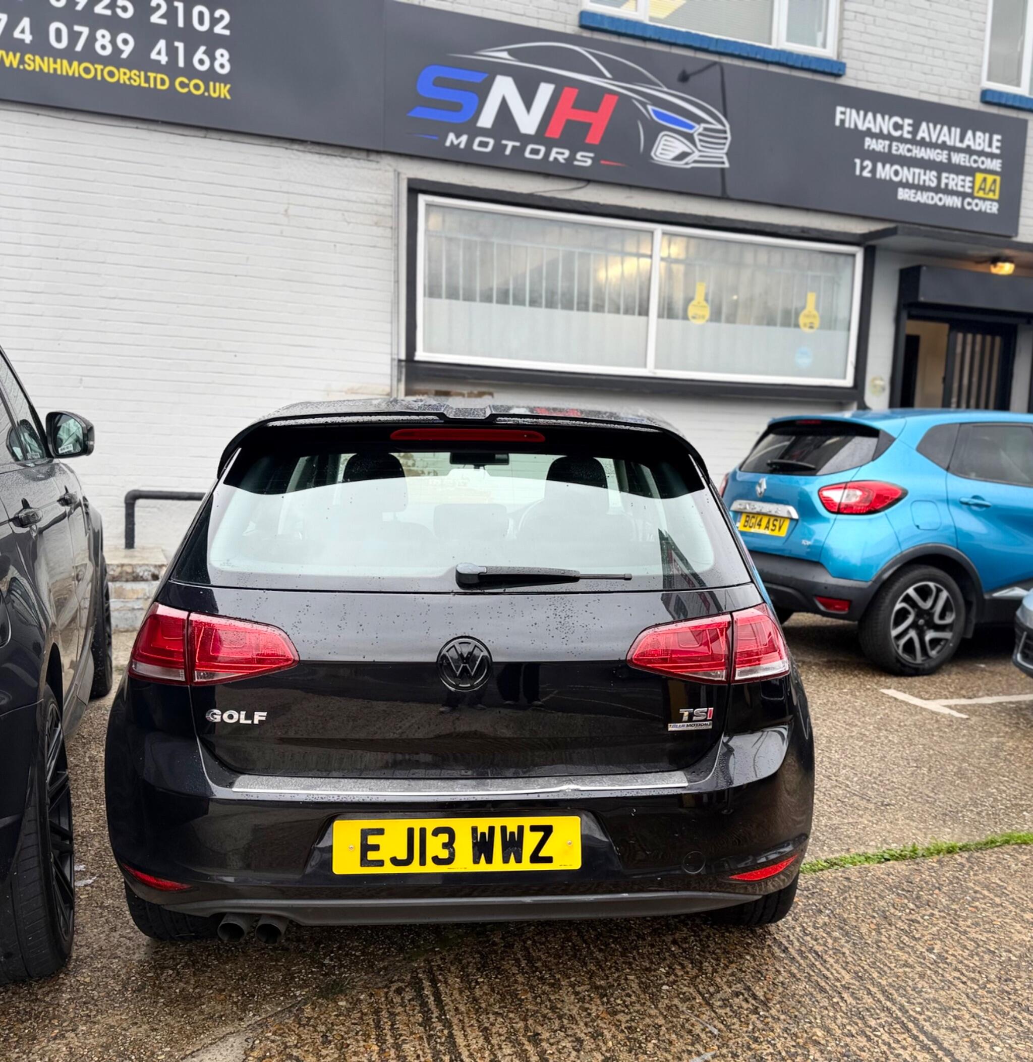 Volkswagen Golf Right Side